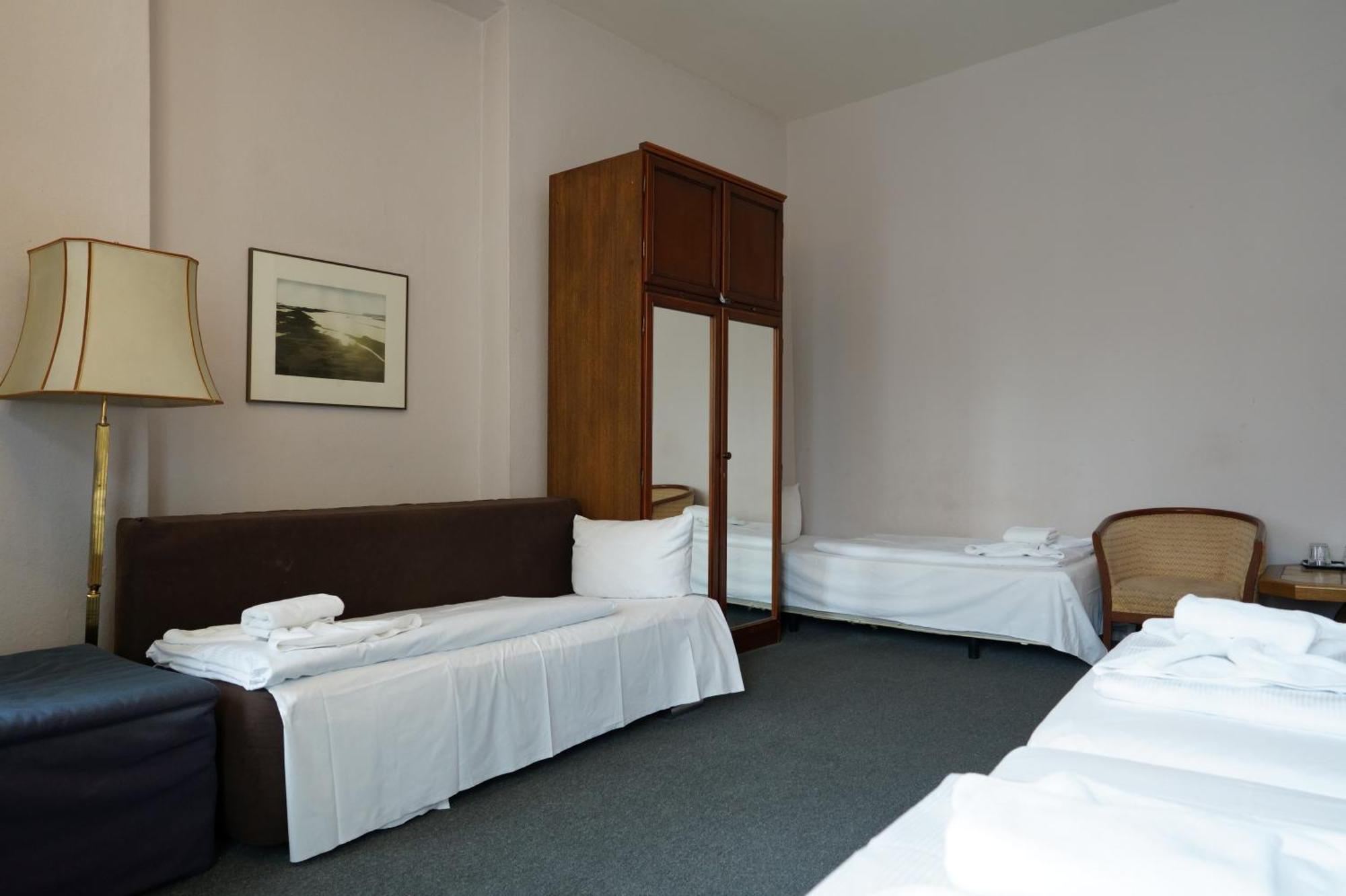 Hotel Pension Xantener Eck Berlin Eksteriør billede