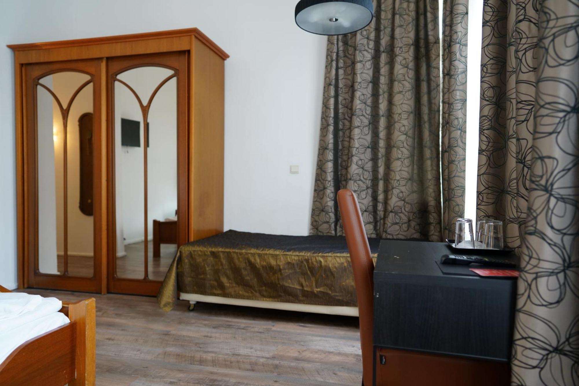 Hotel Pension Xantener Eck Berlin Eksteriør billede