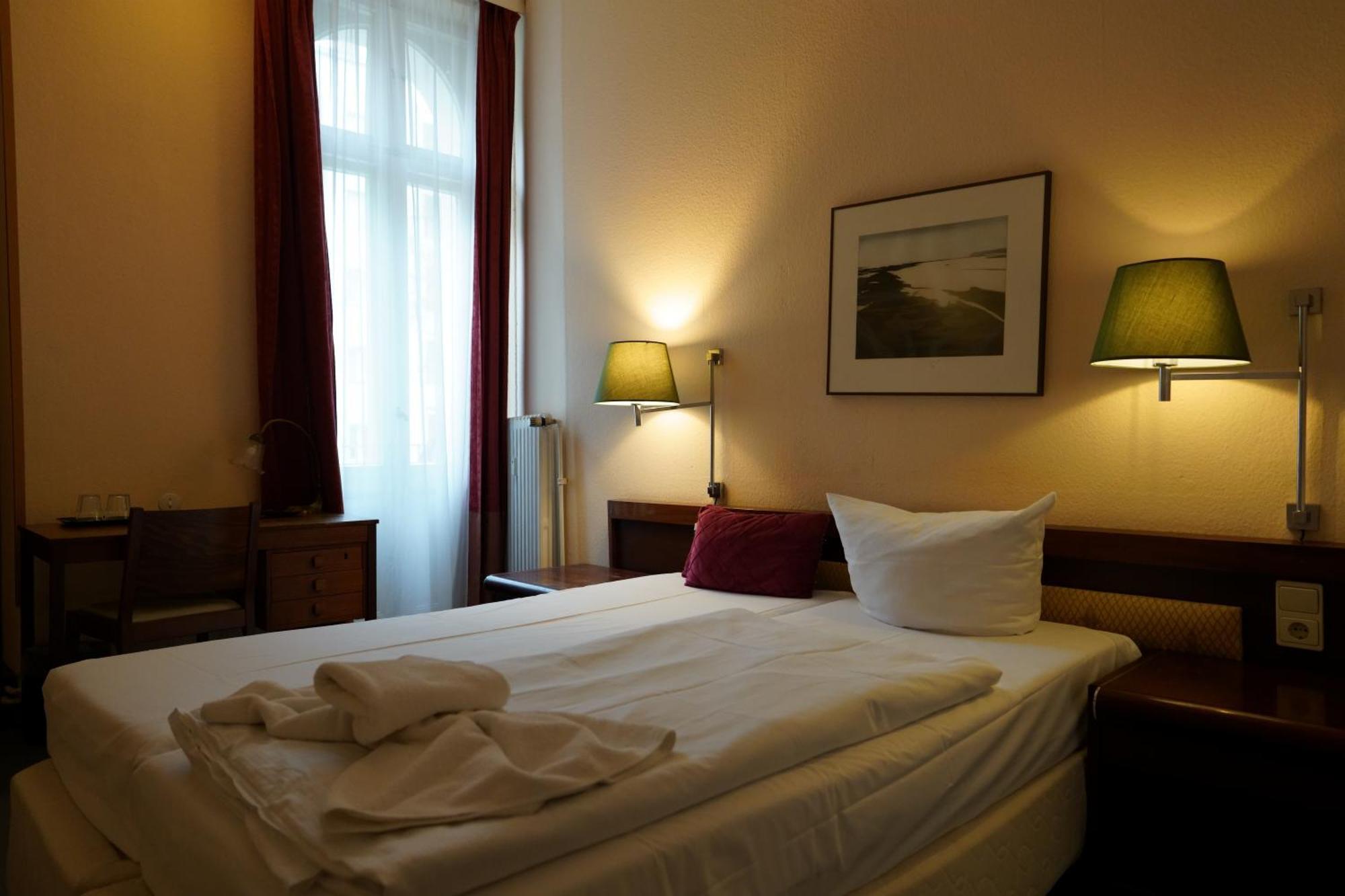Hotel Pension Xantener Eck Berlin Eksteriør billede
