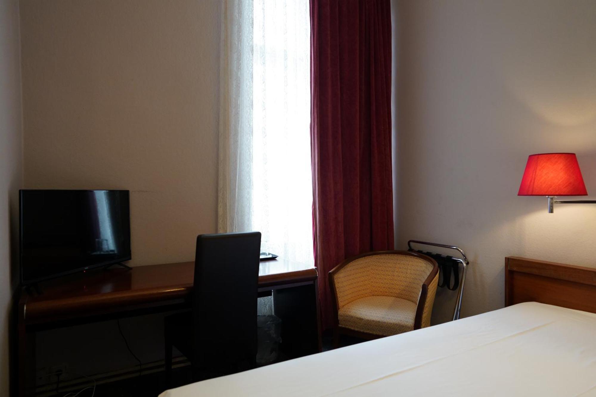 Hotel Pension Xantener Eck Berlin Eksteriør billede