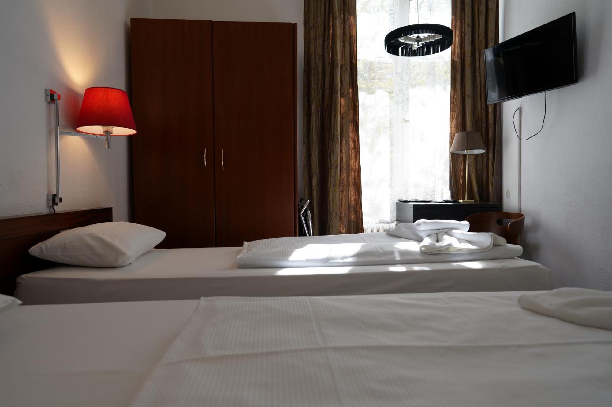 Hotel Pension Xantener Eck Berlin Eksteriør billede