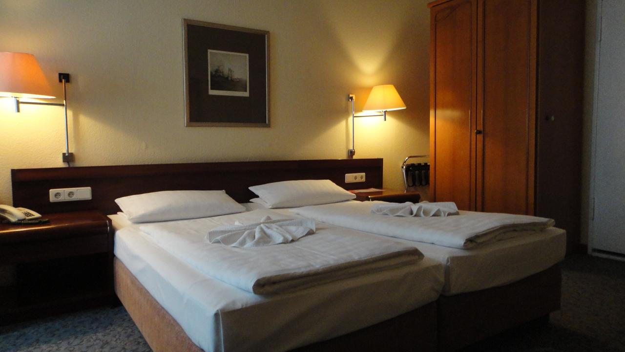 Hotel Pension Xantener Eck Berlin Eksteriør billede